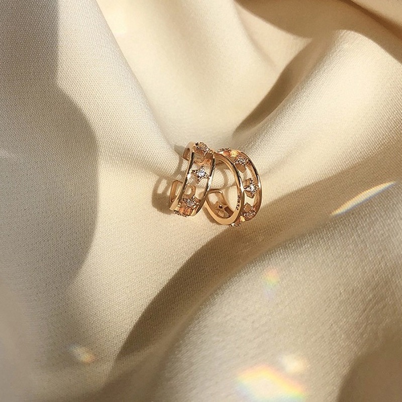 2pcs / set Anting Klip Tanpa Tindik Desain Rantai Rumbai Bintang Gaya Retro Perancis Untuk Wanita