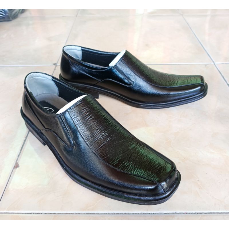 Sepatu Pantofel Hitam Pria Formal Kulit Asli Fantofel Kantor Kuliah Sekolah