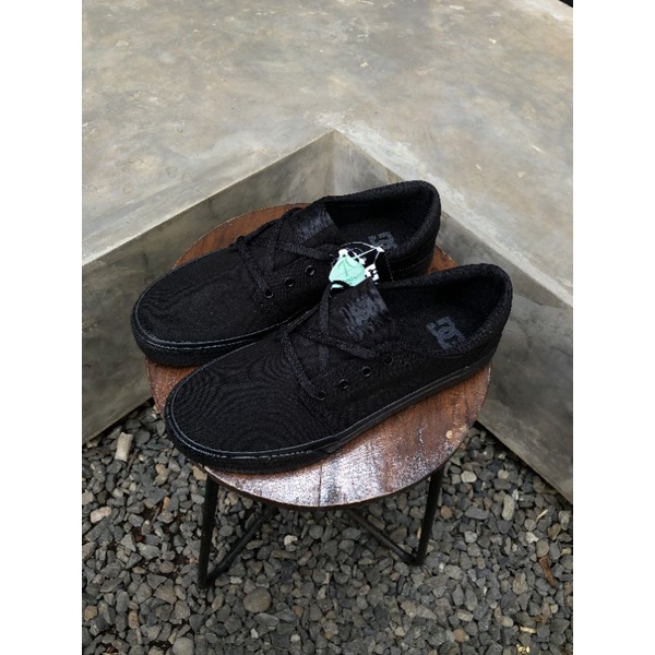 DC Trase TX Full Black