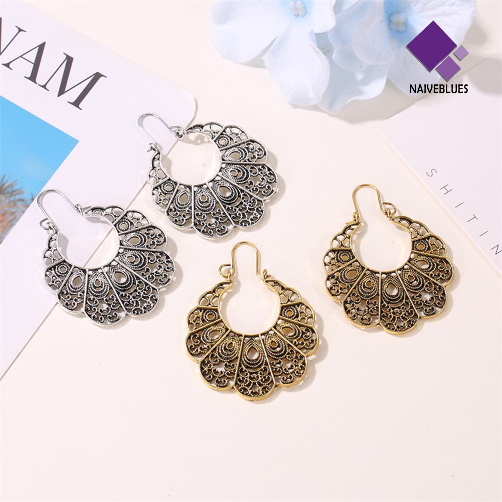 Anting Hoop Geometris Bentuk Bunga Hollow Out Gaya Vintage Untuk Wanita