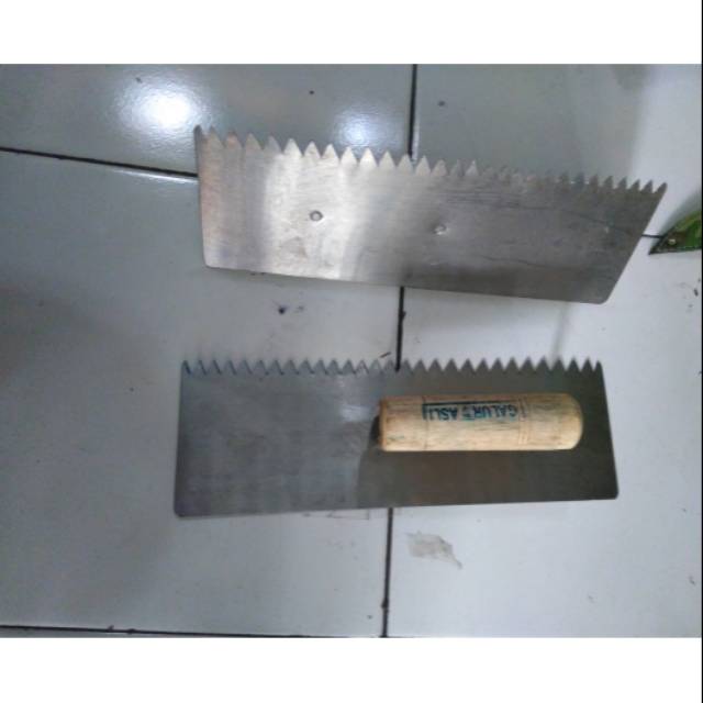 Roskam galur bergigi