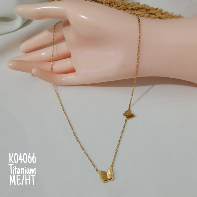 Kalung Titanium Kupu Gold/Rosegold K04066