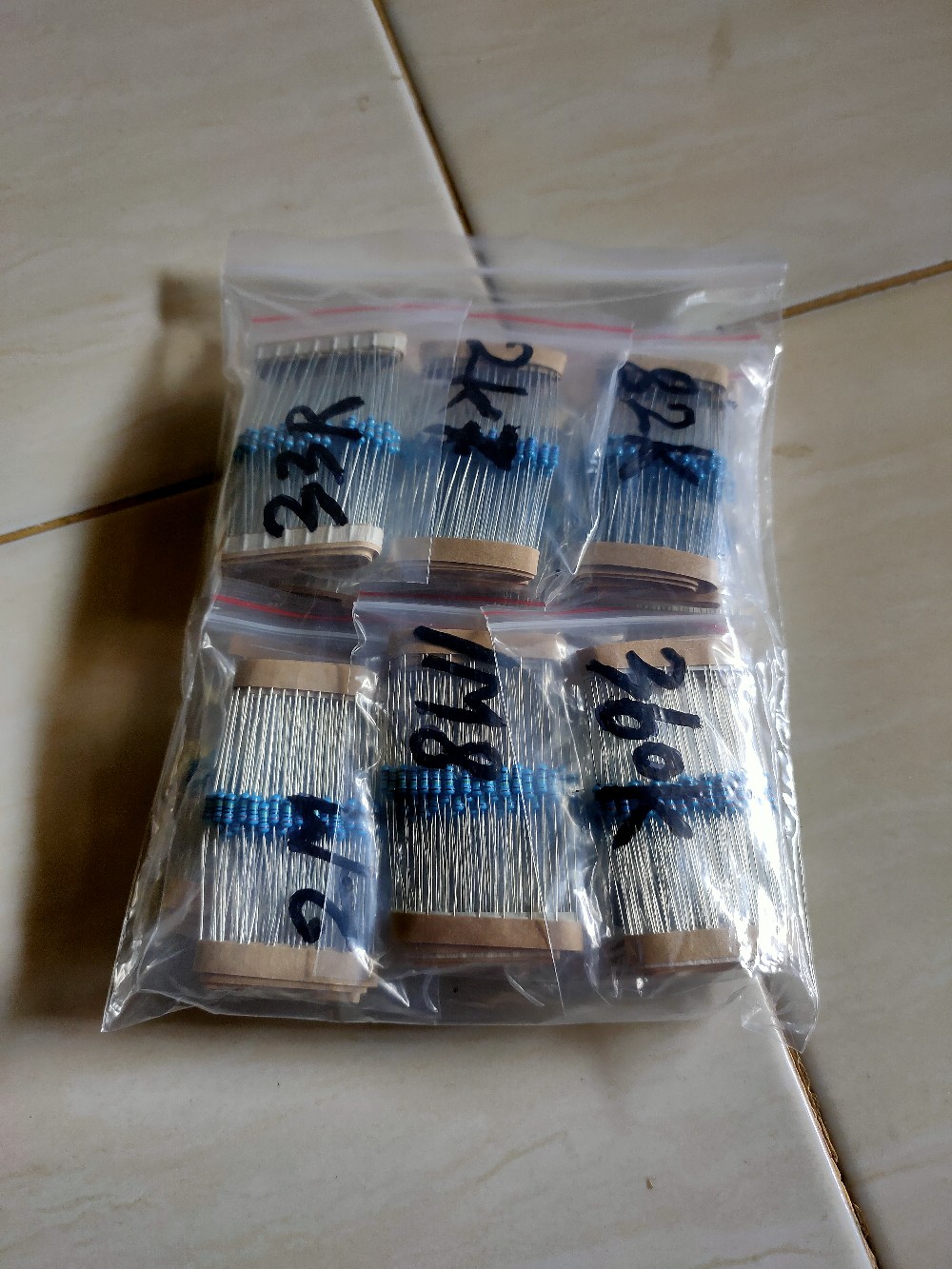 100pcs 390k ~ 10m Resistor Metal Film 1% 390k ~ 10m 470k 750k 1m 2m 680k 750k 1m 2m 3.3m 4.7m