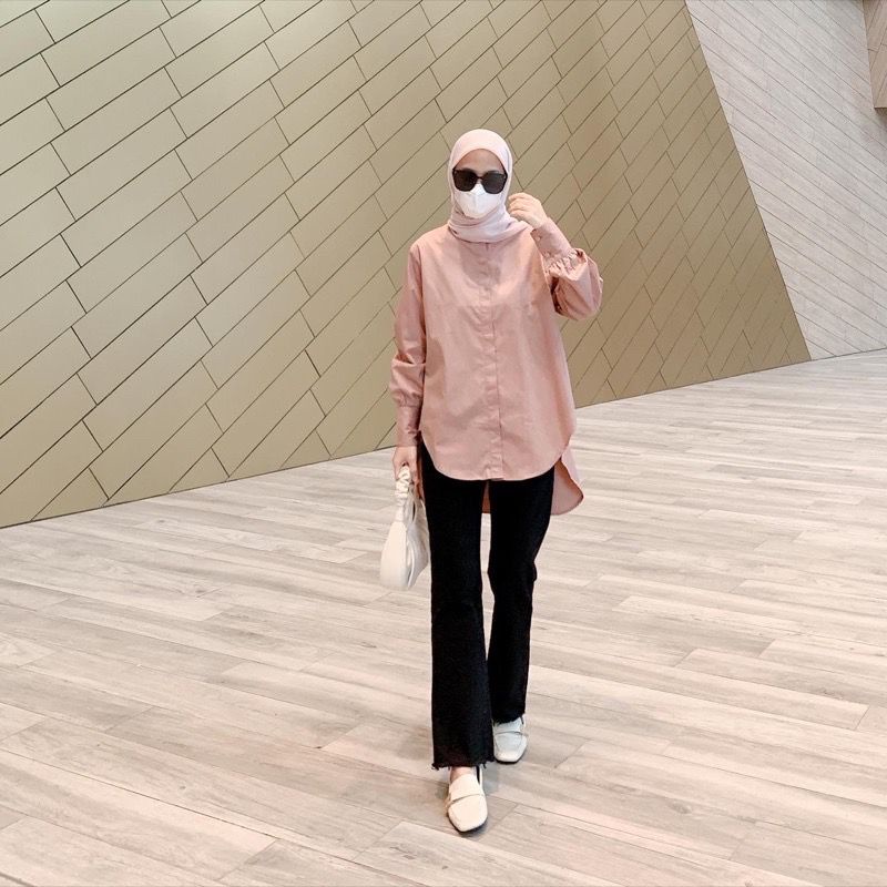 BEFAST - ZEC OOTD Blouse Oversize RINCA / New Arrival Hyo CRINCLE Oversize Shirt / Fashion Casual Wanita / Blouse Lengan Panjang / Blouse Keluaran Terbaru / Oversize Blouse Kekinian Remaja Wanita / Outfit Wanita Hijab Trendy /  Pakaian Wanita Kerja