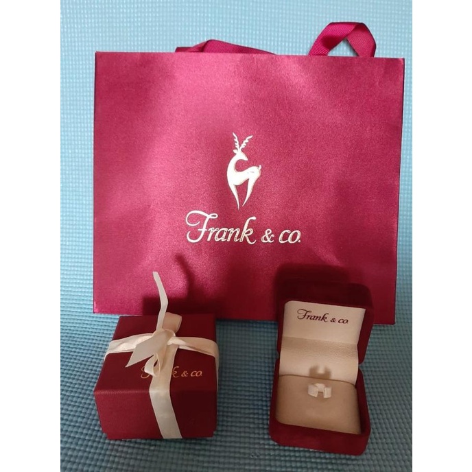 

[COD] Full Set Frank&Co (Paper Bag Satin, Box Cincin Bludru, Kotak & Pita) [COD]