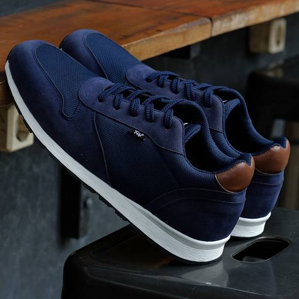 VICTORY NAVY |ManNeedMe x FSTP| Sepatu Sneakers Pria Running Shoes