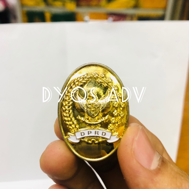 Pin DPRD oval kuningan magnet