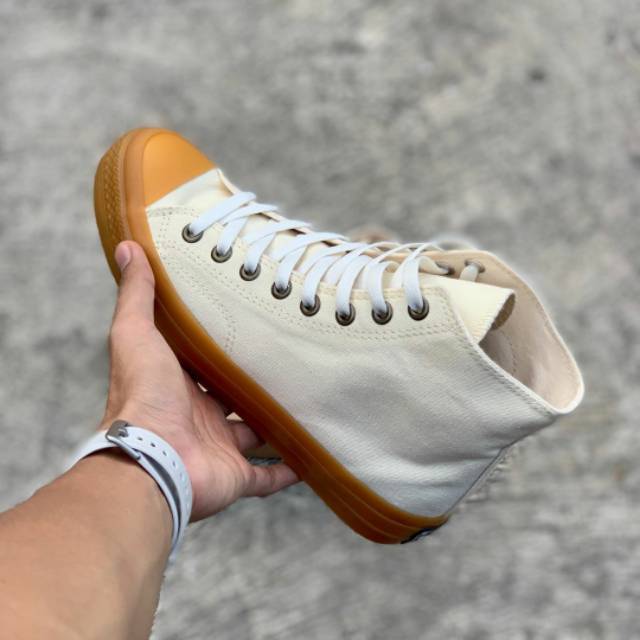 SEPATU VENTELA CREAM GUM HIGH