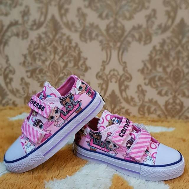  Sepatu  Anak Perekat Converse  All Star Motif LOL Surprise 