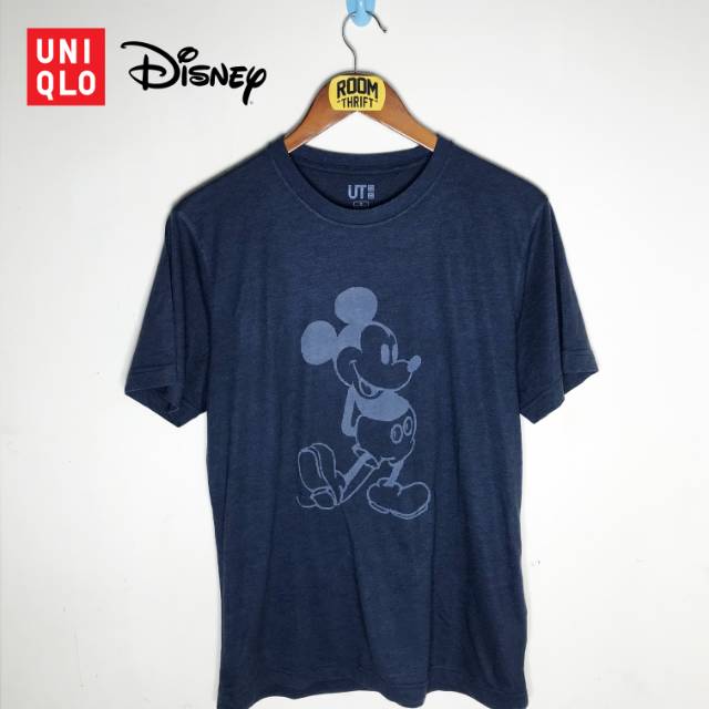 kaos uniqlo mickey mouse