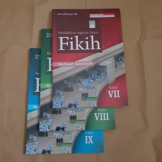 Buku Fikih MTs Kelas 7,8,9 kurikulum 2013(Toha Putra)