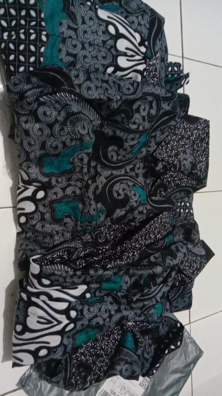 Couple Copel Batik, Baju Couple Pasangan, Set Keluarga Ibu Anak Dan Ayah Motif Dimensi Abu