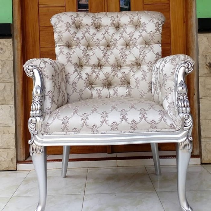 KURSI SANTAI SINGLE UKIR KLASIK