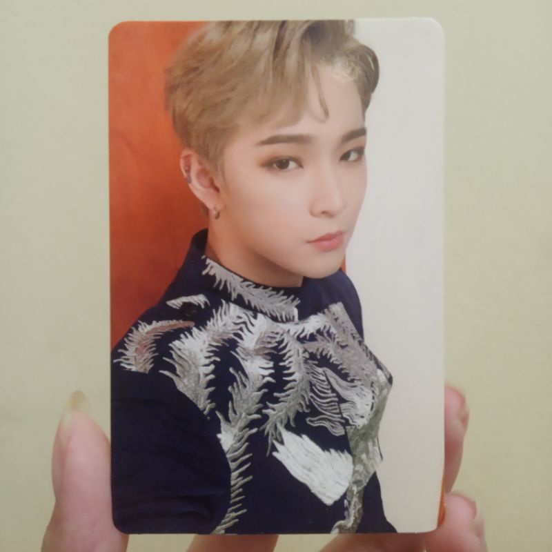 ONEUS - Official Photocard Leedo Fly With Us / Lit