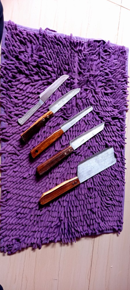 Pisau Set Paket Hemat 5 Pisau + 1 Talenan /pisau Dapur /pisau Dapur ( 5 Pisau + 1 Talenan Kayu )