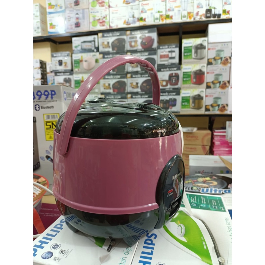 TERBARU Magic Com / Rice Cooker Miyako 0,6 Liter 3in1 MCM-606B-SBC MCM606B-SBC - MCM-606B-SBC ORI