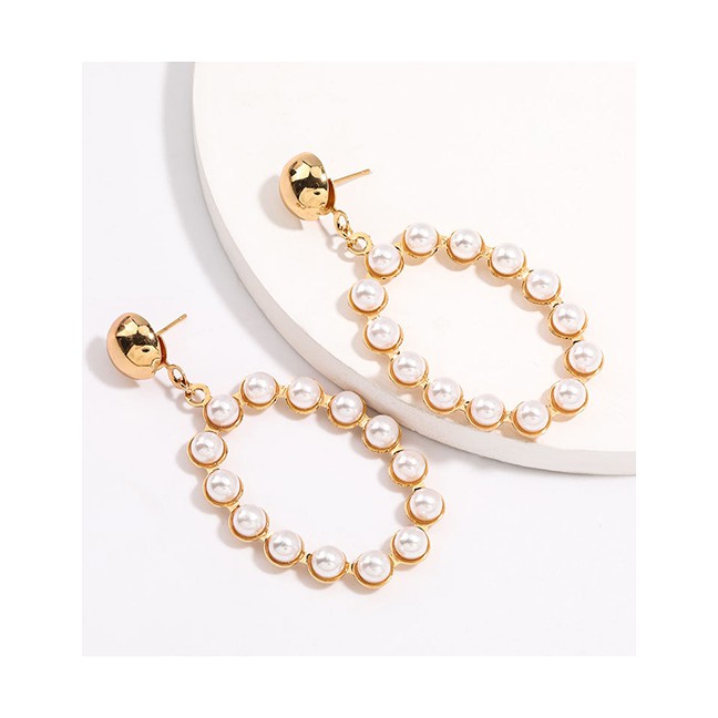 LRC Anting Tusuk Fashion Golden Geometric Oval Alloy Pearl Earrings K10061