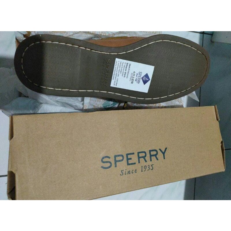 sepatu sperry