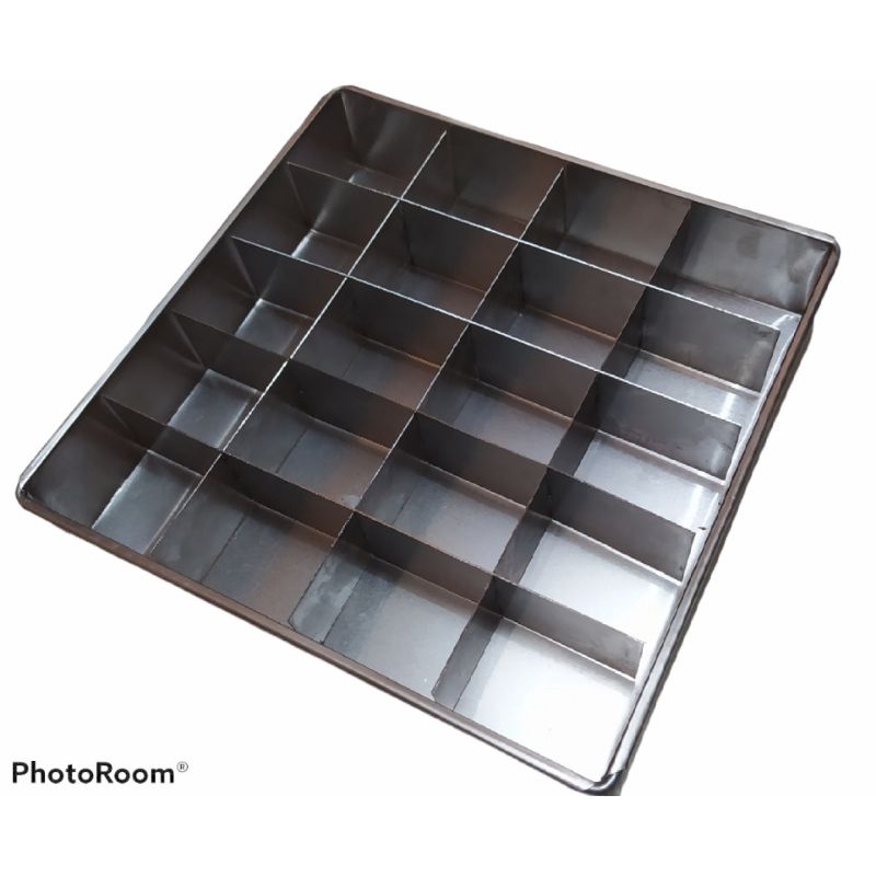 loyang brownis ukuran 24x24 sekat 16 / sekat 16 loyang ukuran 24x24