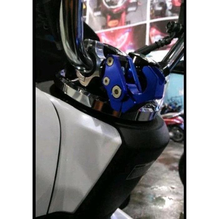 COD BIRU gantungan barang di stang pcx. Vixion dan motor sport merah