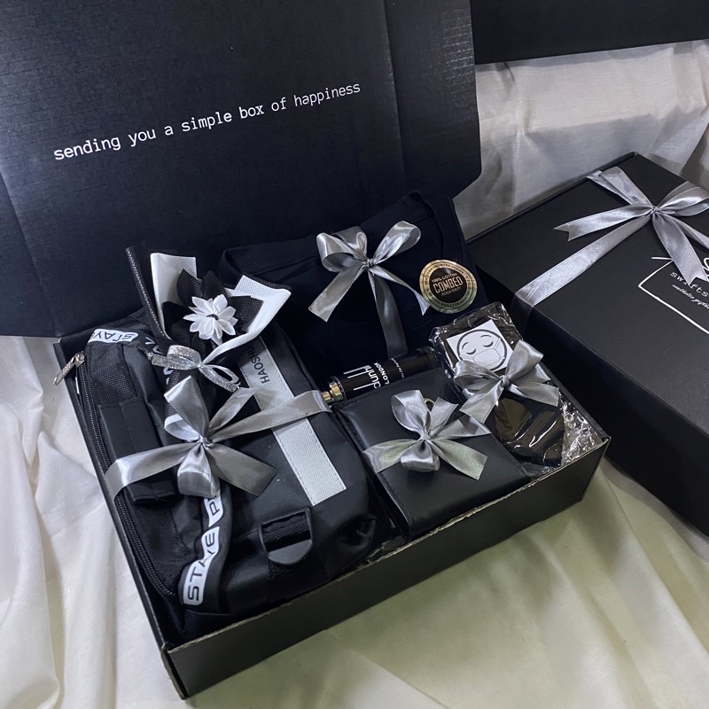 

GIFT BOX COWO BLACK SERIES AESTHETIC HAMPERS PRIA KADO HADIAH FOR MEN (I)