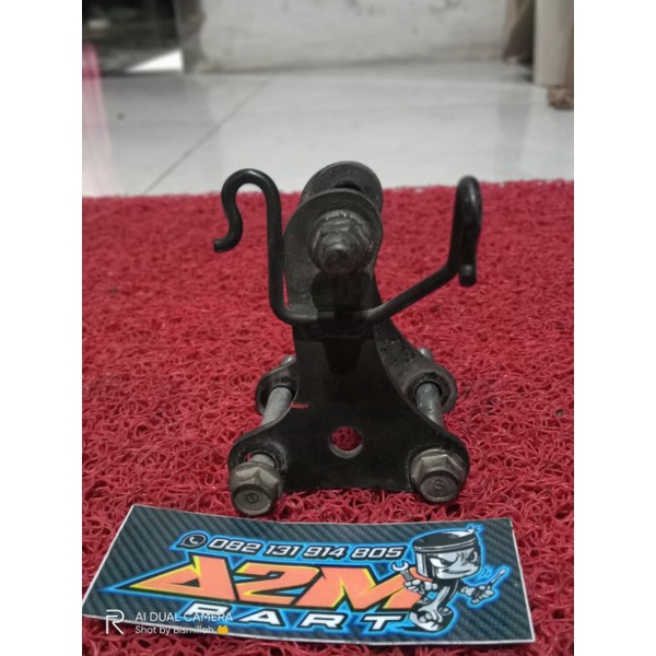 Pangkon mesin atas Megapro primus