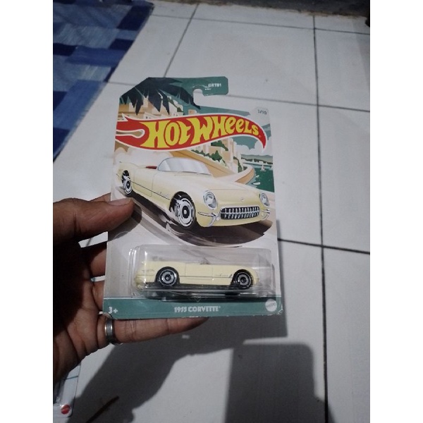 Hot Wheels 1955 corvette