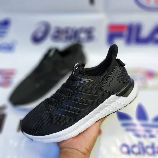 ADIDAS QUESTAR