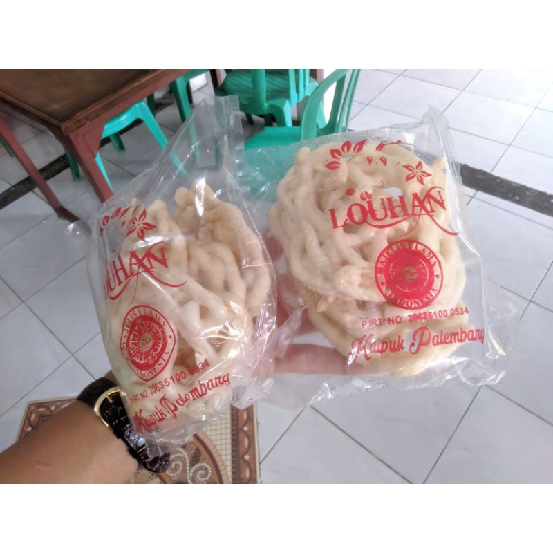 

Krupuk louhan palembang