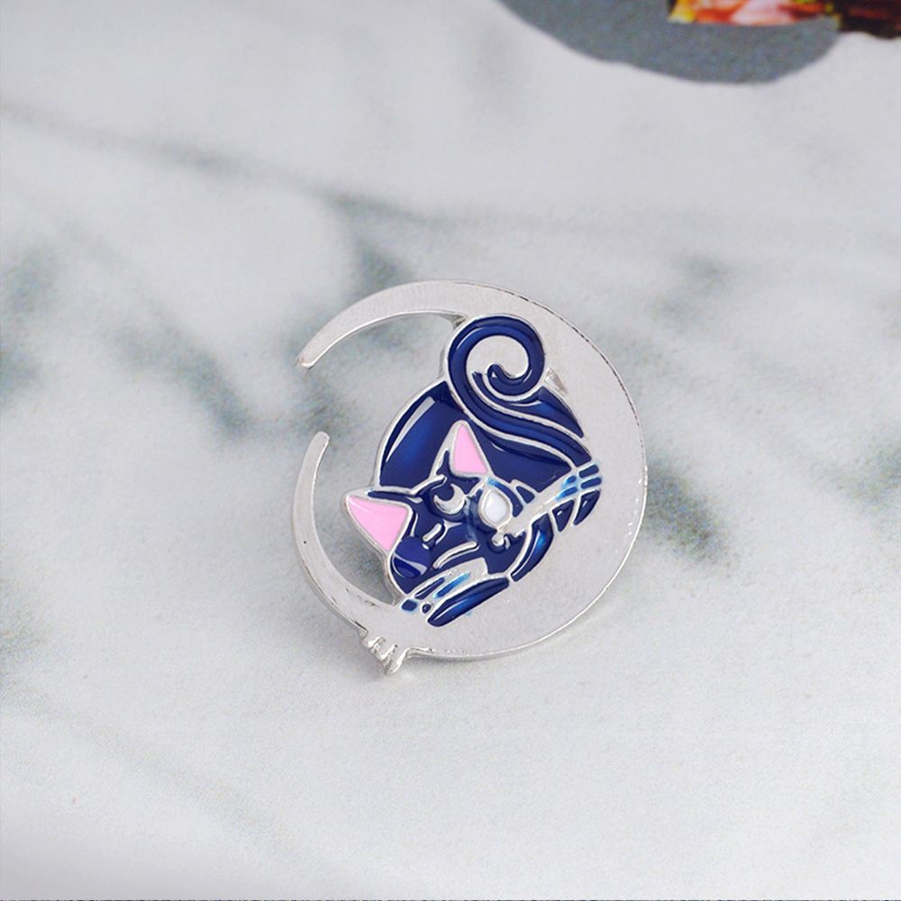 Bros Kancing Enamel Pola  Kucing Bulan  Sabit  Sailor Moon 