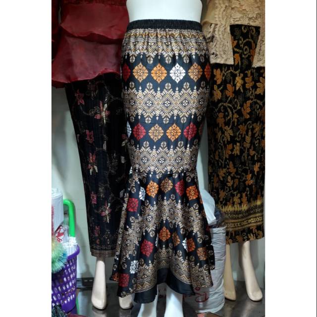 REALPICT ROK DUYUNG|ROK PLISKET|ROK LILIT MOTIF SONGKET TORAJA HITAM