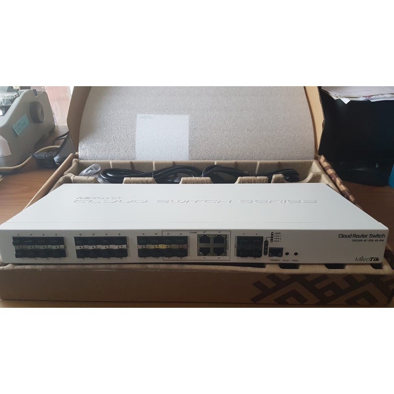 Mikrotik RB CRS328-4C-20S-4S+RM