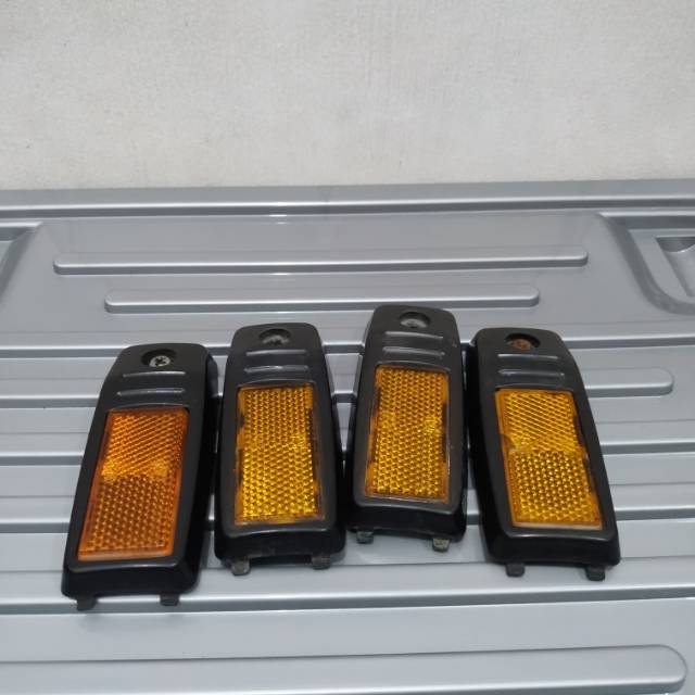 Mata kucing spakbor depan Astrea Grand original KGD