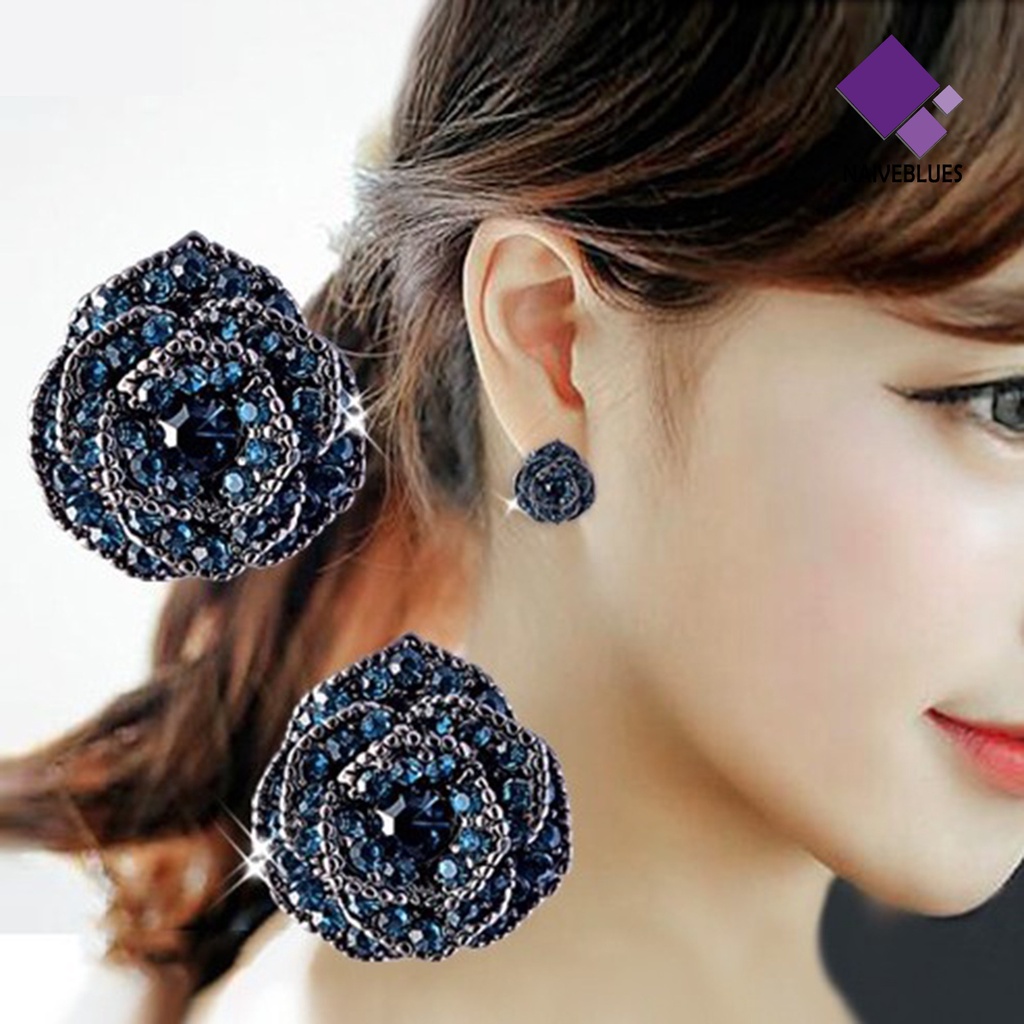 Anting Stud Desain Bunga Biru Aksen Berlian Imitasi Untuk Wanita