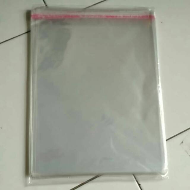 

plastik kemasan opp (ada lem) serba guna dan aneka ukuran, bisa untuk baju celana jaket, dvd, brosur