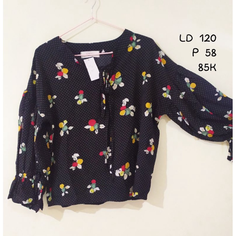 blouse bunga/ blouse korea/ koreanstyle/ korea blouse/ blouse bunga/ blouse floral/ lengan balon