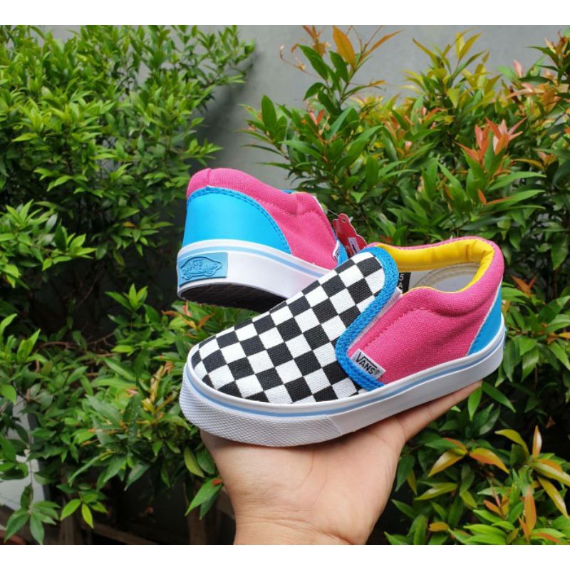 sepatu anak perempuan Vans Slip On Checkboard Pinky Blue