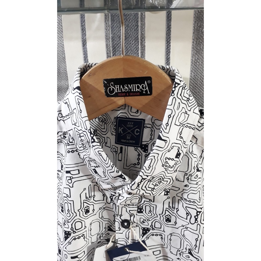 KEMEJA KENT & CREW MOTIF HITAM PUTIH