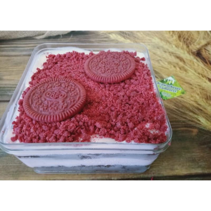 

Dessert BOX Redvalvet Free Kartu Ucapan