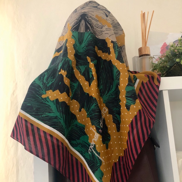 Preloved Hijab cantik DIARIO