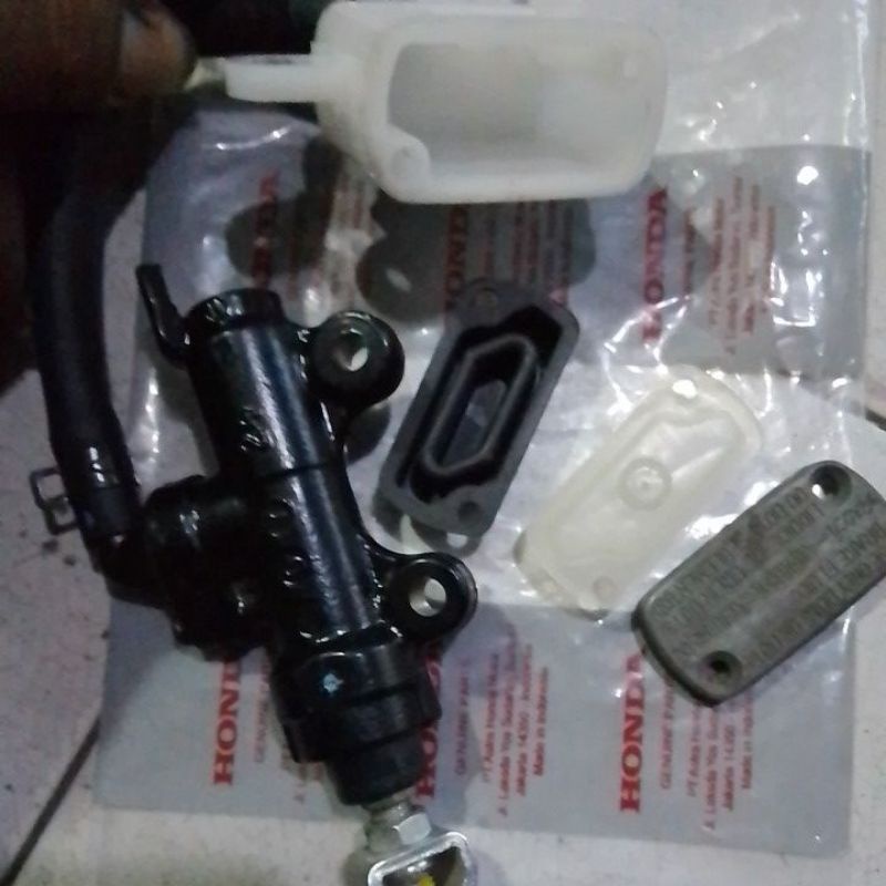tonjokan master kaliper belakang blkg Mega pro fi new mono cb 150r Sonic 150 original