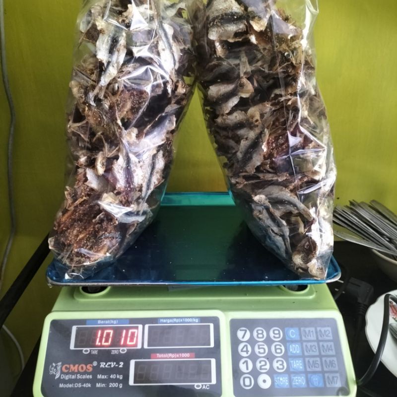 

Dendeng Ikan Lemuru Sardine Khas Banyuwangi 1 Kg
