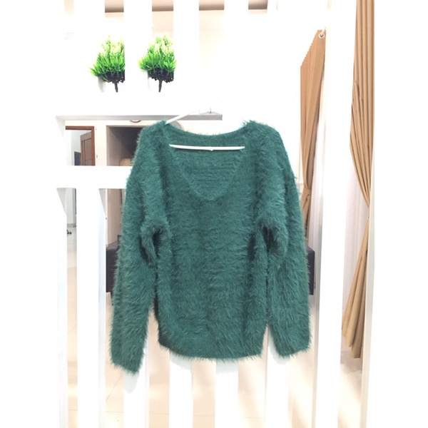 PRE ❤️ baju sweater rajut fuzzy tebal bulu halus kerah V warna hijau
