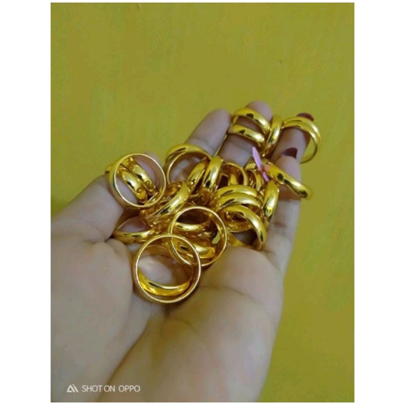 Cincin polos lapis emas 23 karat