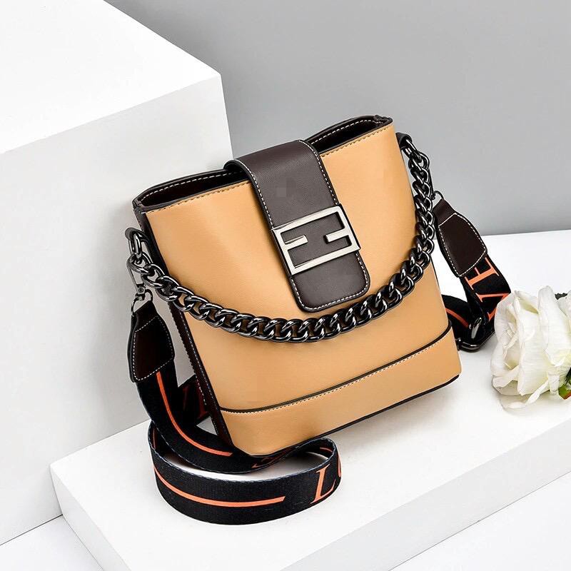 TAS SELEMPANG IMPORT GT1601