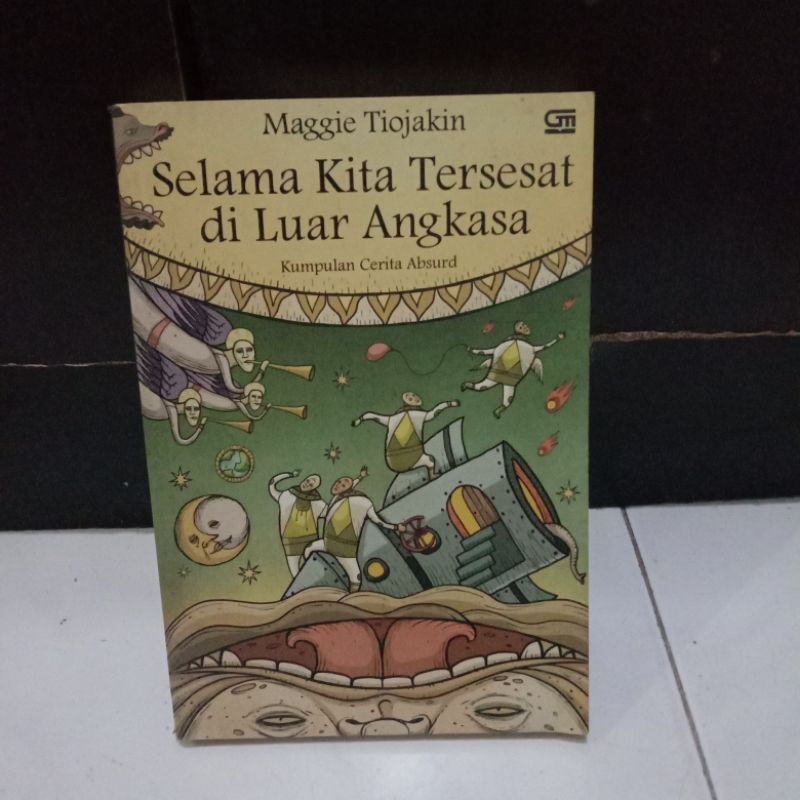 NOVEL SELAMA KITA TERSESAT DILUAR ANGKASA