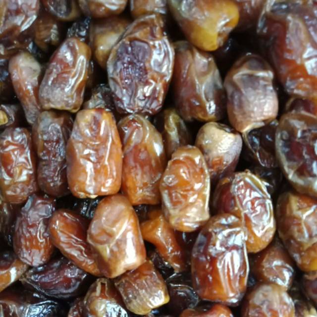 

Kurma madu dari mesir ukuran 1 kg