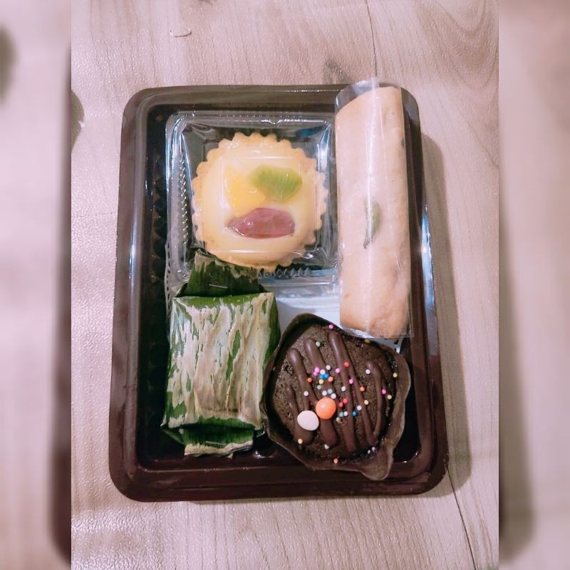

Paket Kue Snack Bento Enak Unik Murah