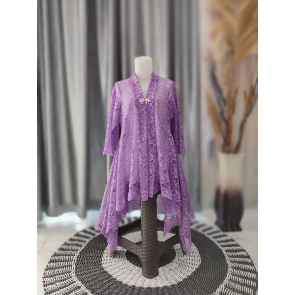 Kebaya Kartini Berpinggang