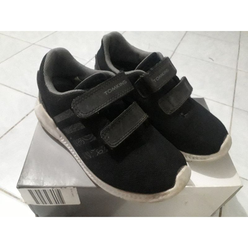 SEPATU TOMKINS ANAK ORI PRELOVED